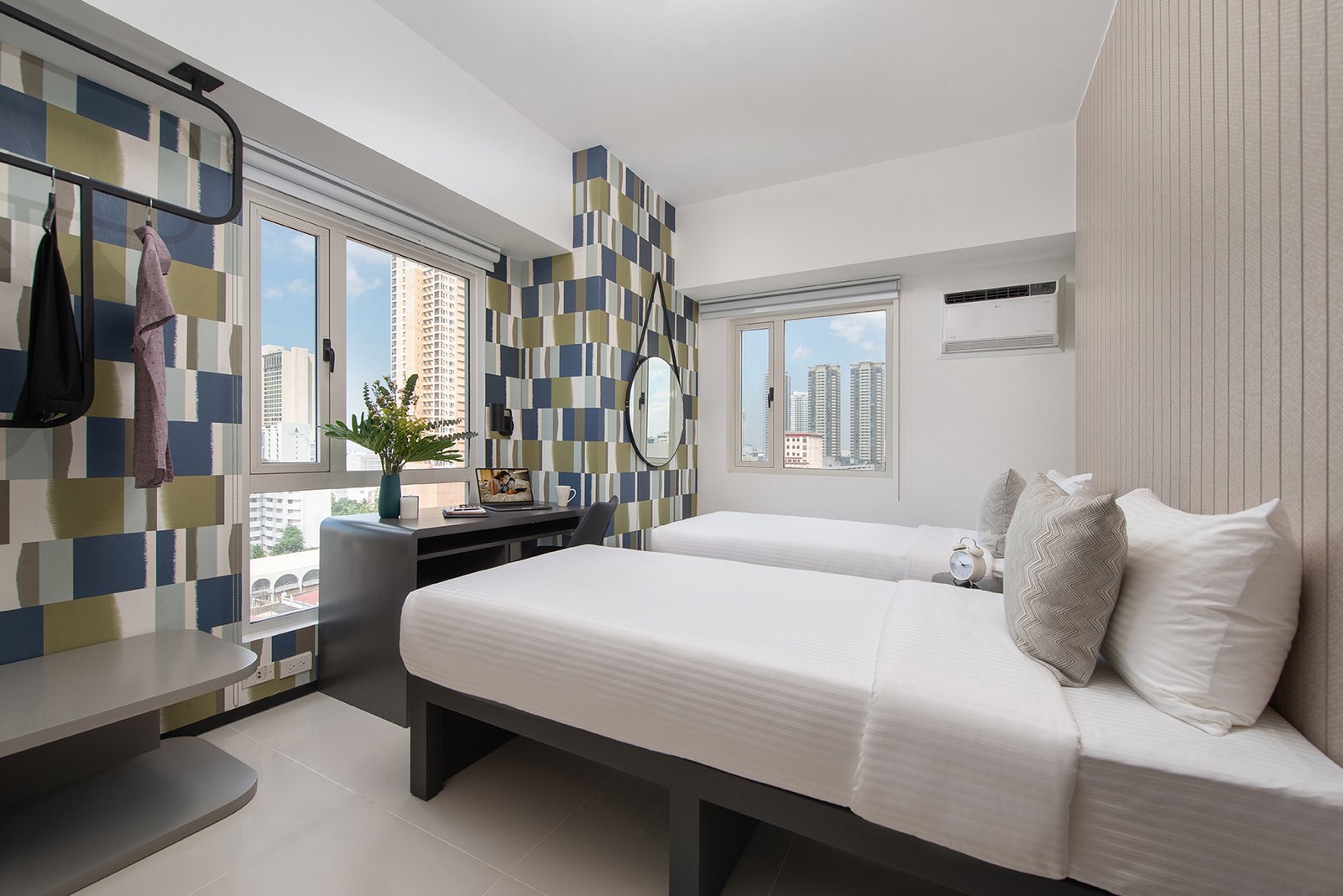 SR_Philippines_Manila_The-Suites-at-TLM_2BR-Dlx_Twin-Bedroom-HR